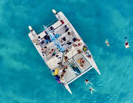 Boat rental in Honolulu, HI