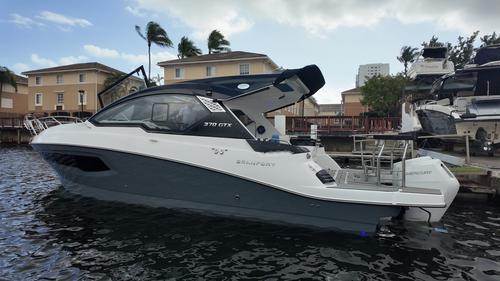 Motor boat boat rental in 300 Alton Rd, Miami Beach, FL 33139, 