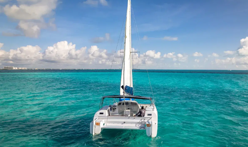 Catamaran boat rental in Marina Las Perlas, Mexico