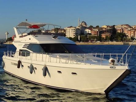 Luxury 59ft Motor Yacht in Istanbul – Captain Included
