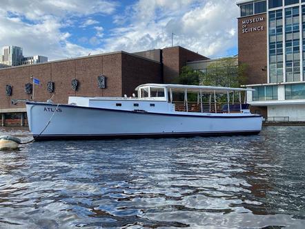 Classic boat rental in Safe Harbor Marina Bay, MA