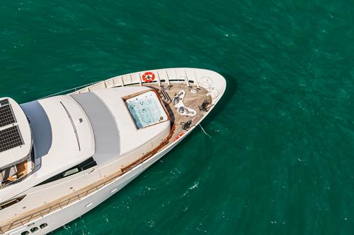 Discover Phuket surroundings on this 88 Beluga boat