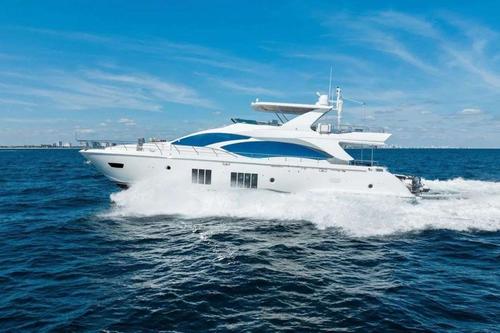 Effortless Elegance — 88' Azimut in Miami
