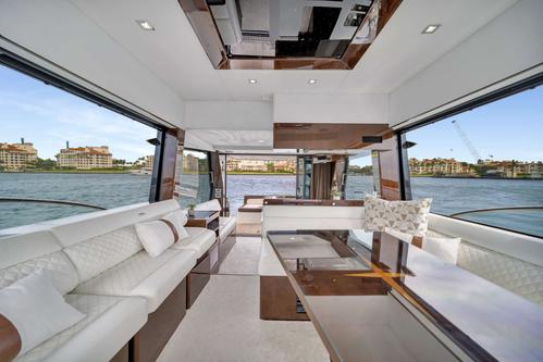 Boat rental in Miami Beach, 