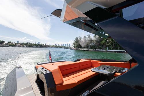 59.0 feet Vanquish in great shape
