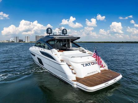 Boat rental in Miami Beach, 