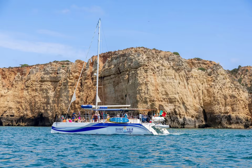 This 60.37' Custom cand take up to 80 passengers around Lagos