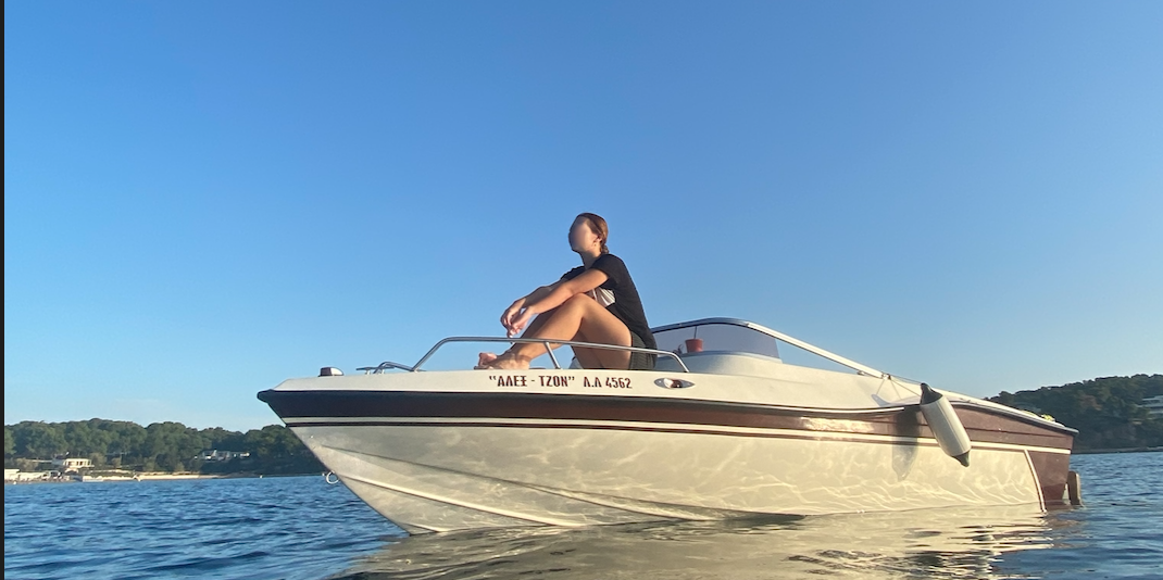 16.4 feet Ahellas in great shape