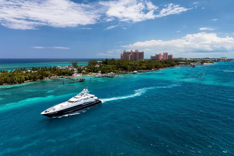 Nassau Boat Rentals: Sailing the Bahamas